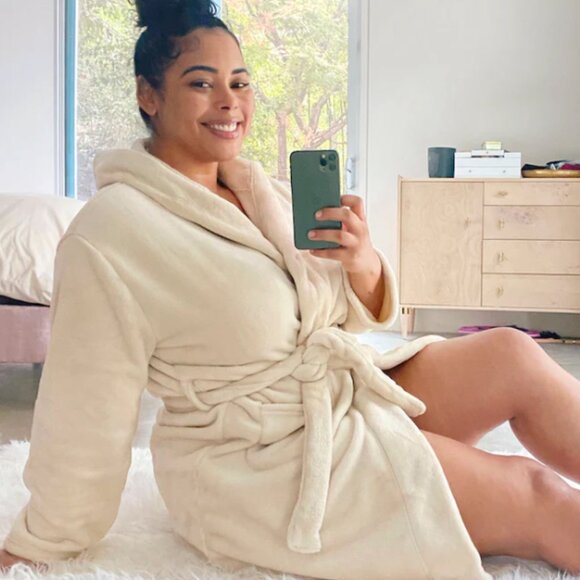 Summer Rose Plush Robe - Size L/XL - Picture 7 of 7